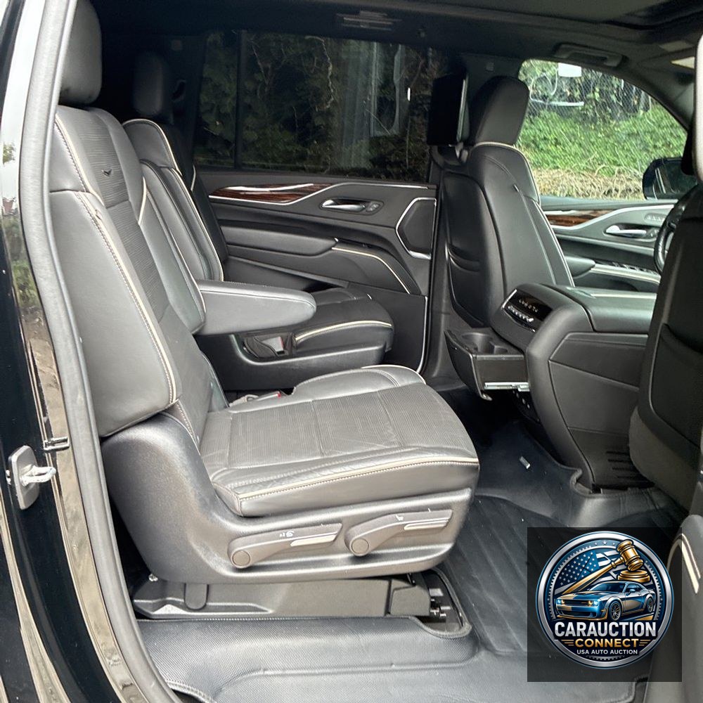 2023 Cadillac Escalade ESV Premium Luxury