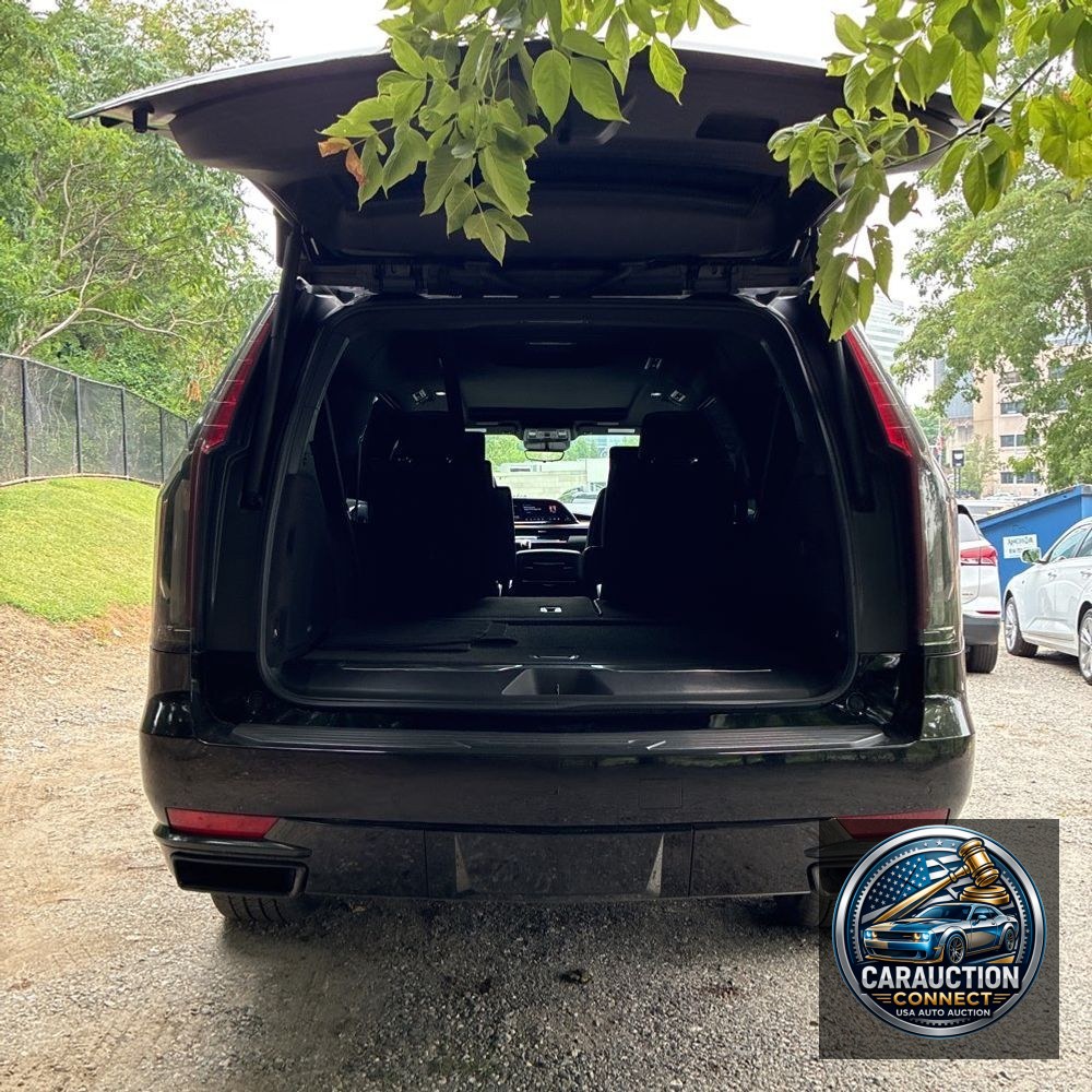 2023 Cadillac Escalade ESV Premium Luxury