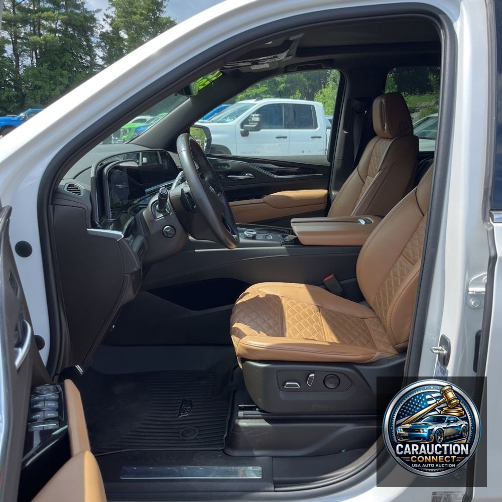 2022 Cadillac Escalade ESV Premium Luxury