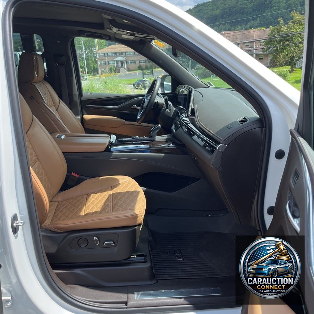 2022 Cadillac Escalade ESV Premium Luxury