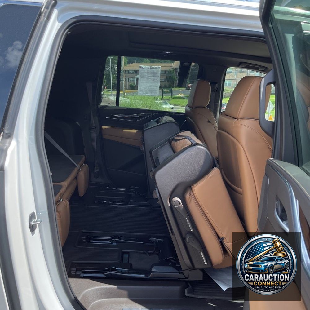 2022 Cadillac Escalade ESV Premium Luxury