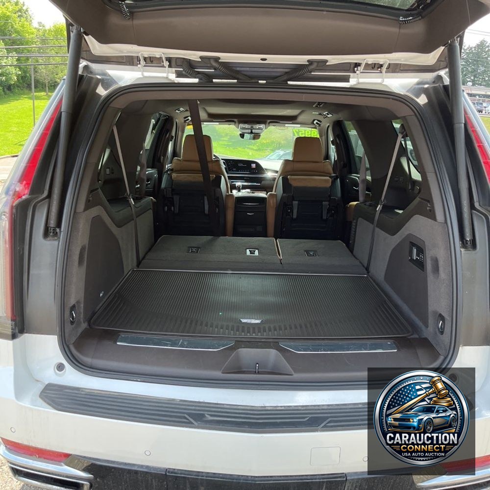 2022 Cadillac Escalade ESV Premium Luxury