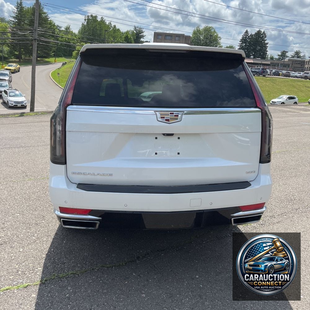 2022 Cadillac Escalade ESV Premium Luxury