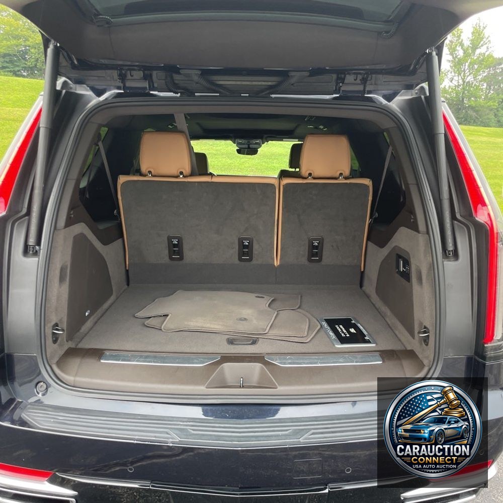2022 Cadillac Escalade ESV Premium Luxury