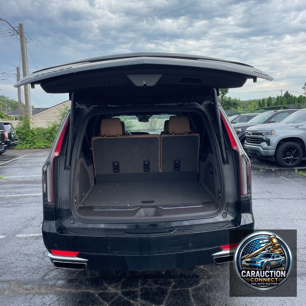 2022 Cadillac Escalade ESV Premium Luxury