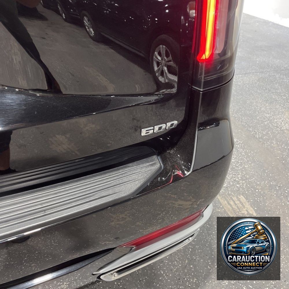 2022 Cadillac Escalade ESV Premium Luxury
