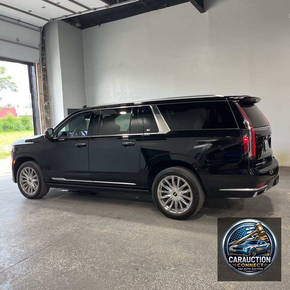 2022 Cadillac Escalade ESV Premium Luxury