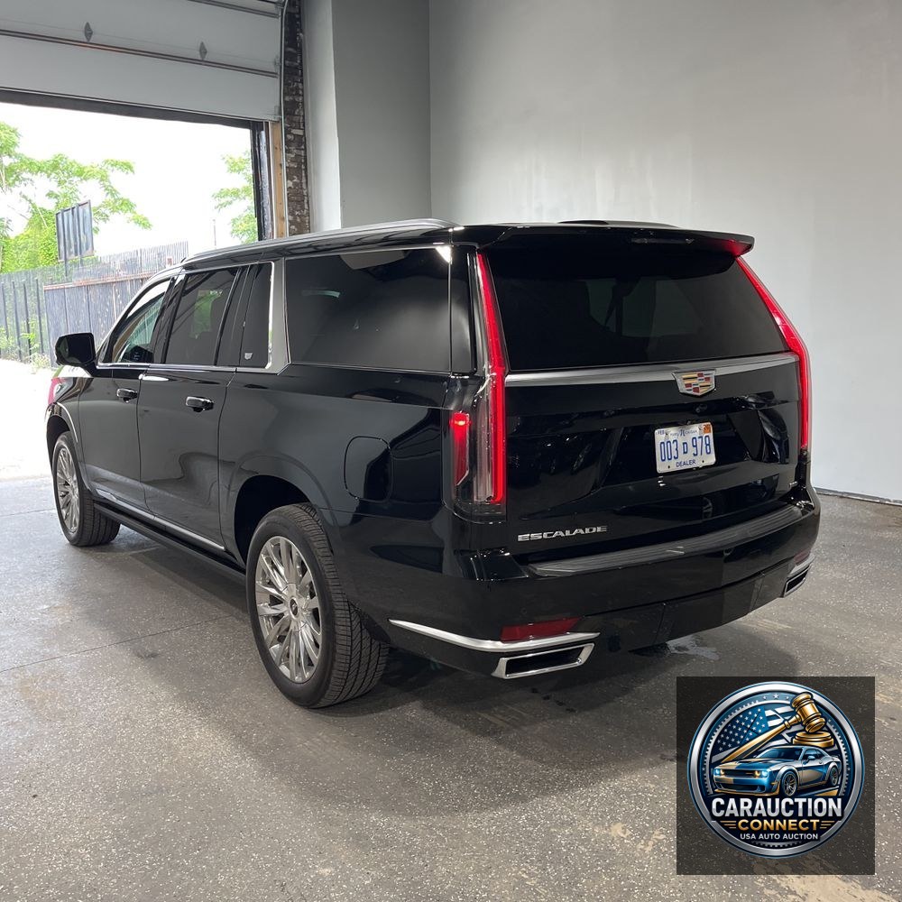 2022 Cadillac Escalade ESV Premium Luxury