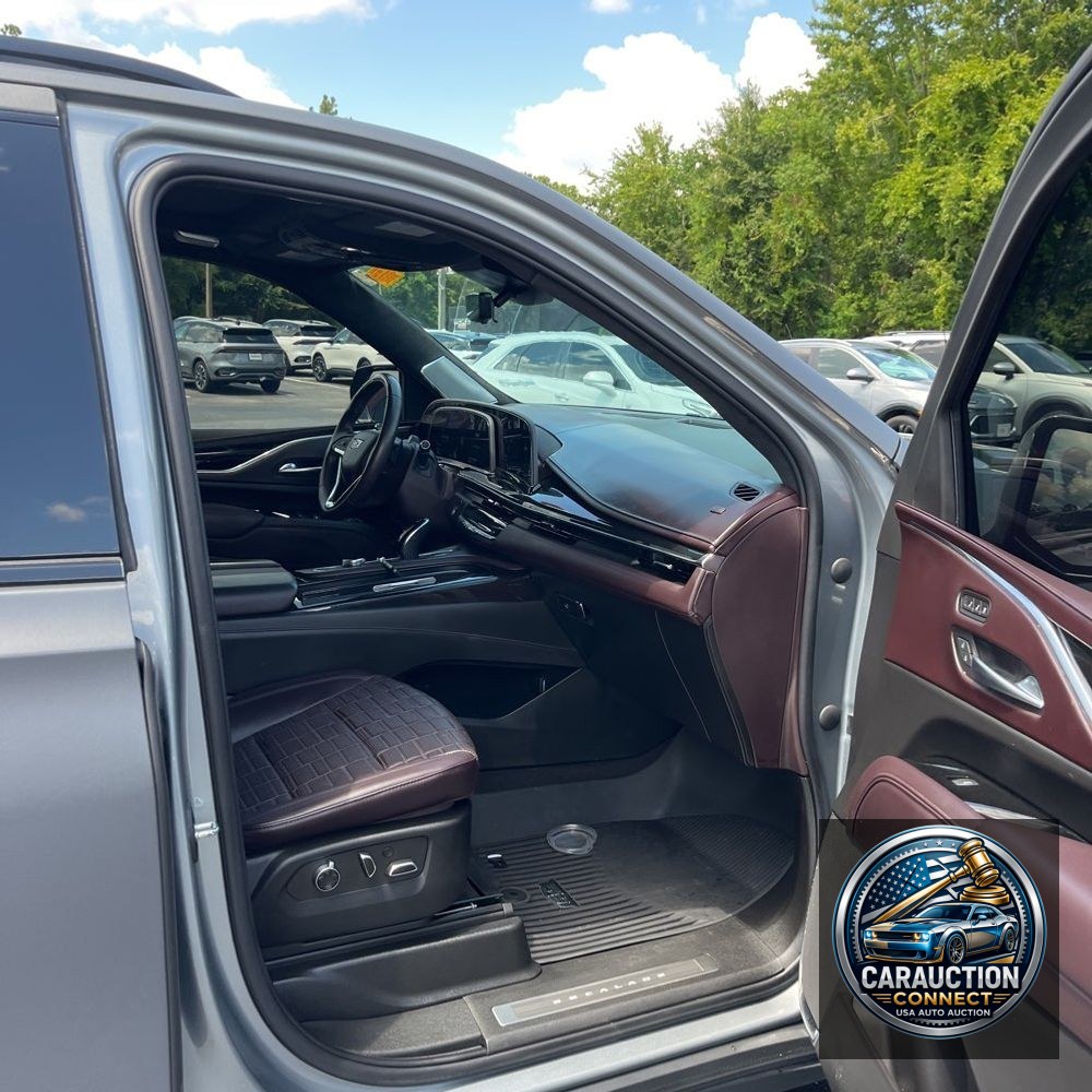2023 Cadillac Escalade ESV Premium Luxury Platinum