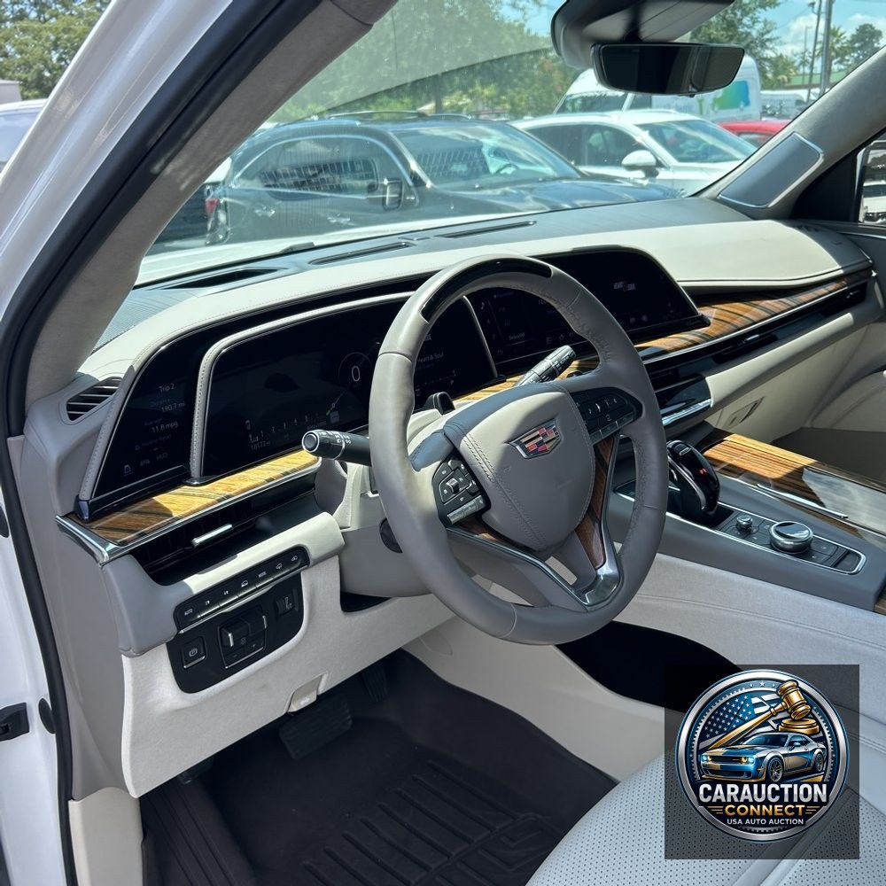 2023 Cadillac Escalade ESV Premium Luxury Platinum