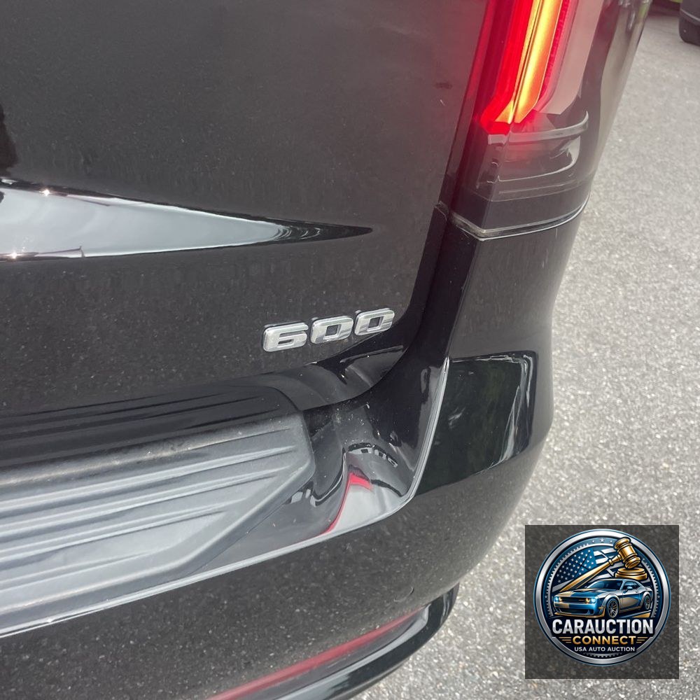 2022 Cadillac Escalade ESV Sport