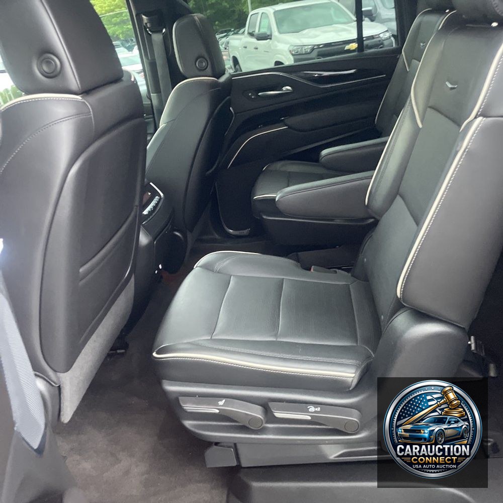 2022 Cadillac Escalade ESV Sport