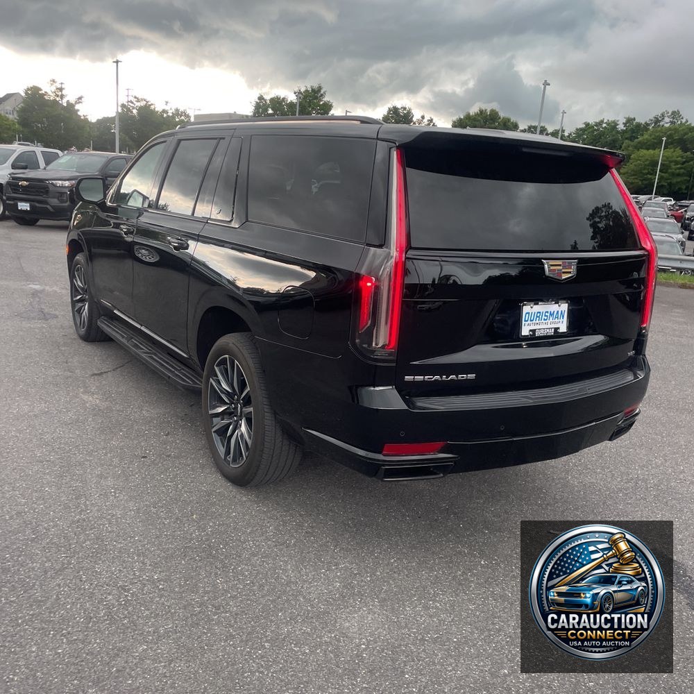 2022 Cadillac Escalade ESV Sport