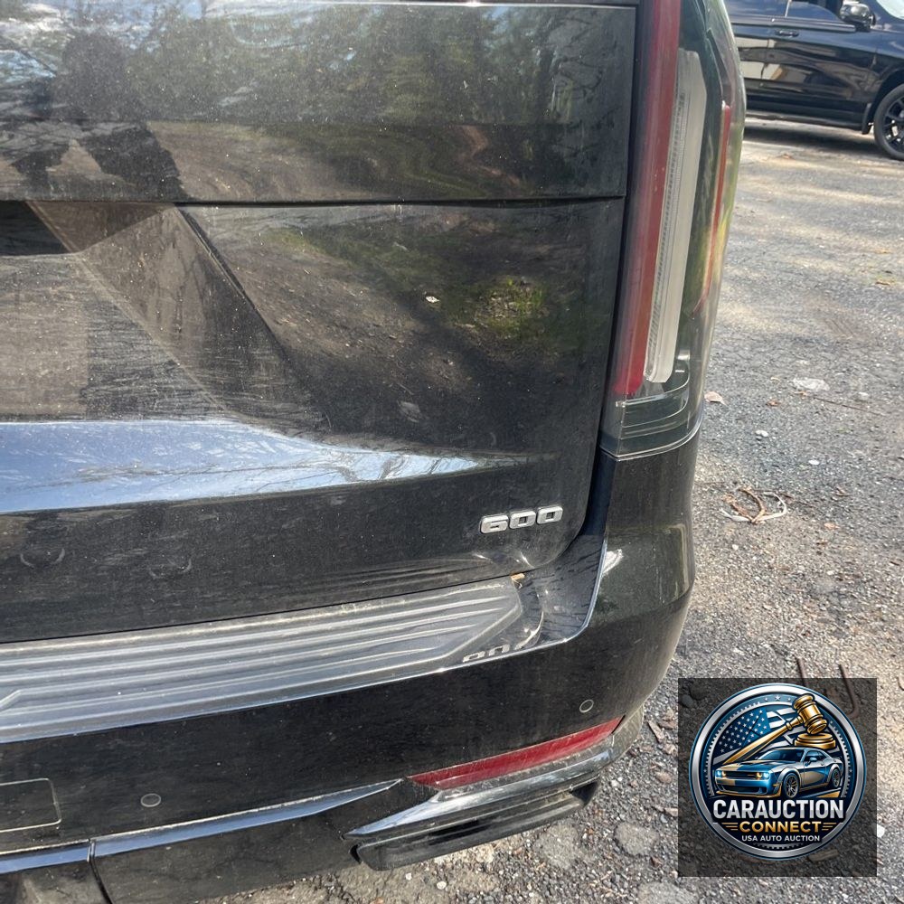 2021 Cadillac Escalade ESV Sport