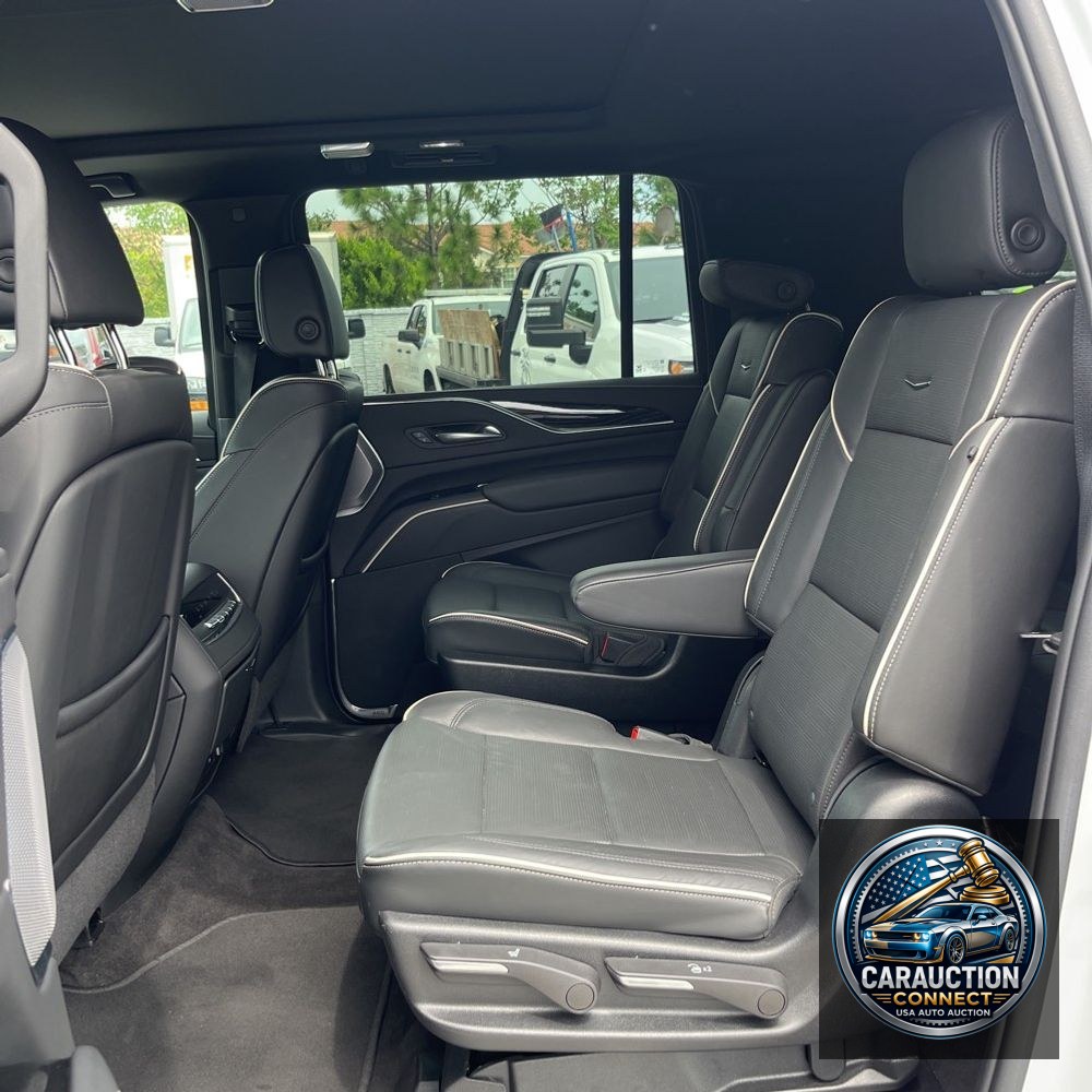 2022 Cadillac Escalade ESV Sport