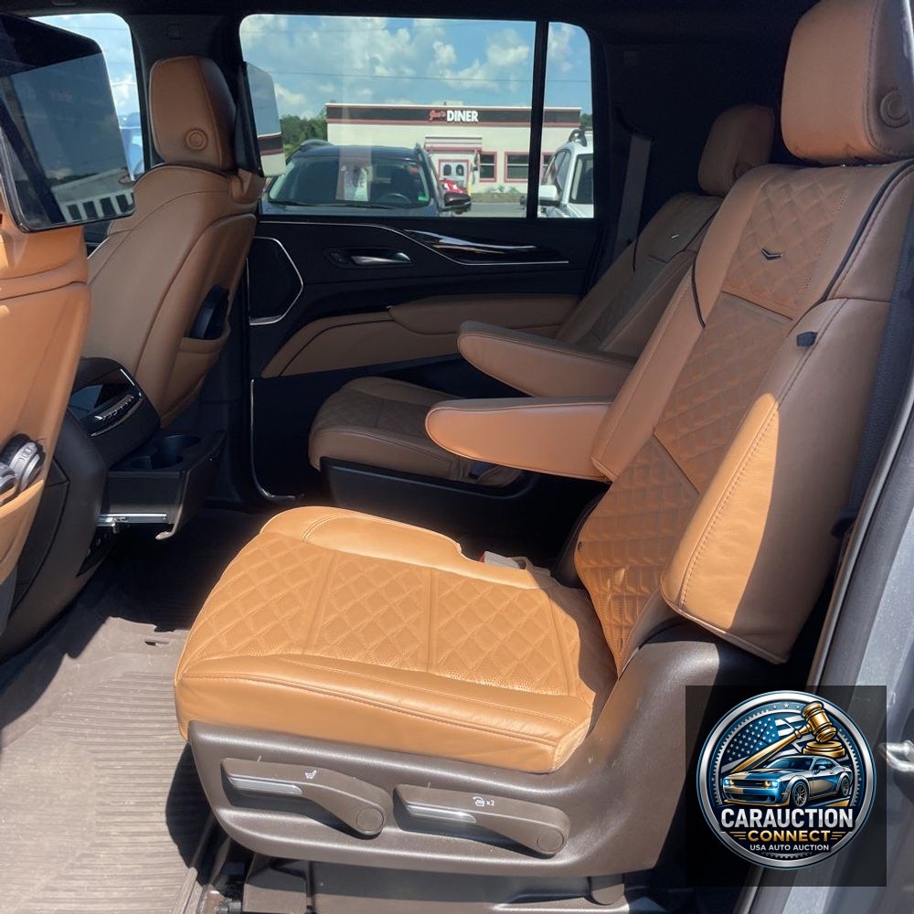 2024 Cadillac Escalade ESV Sport