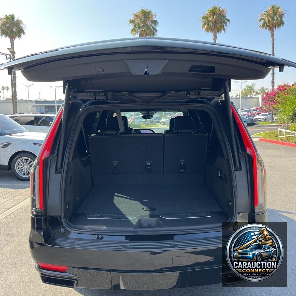 2022 Cadillac Escalade ESV Sport