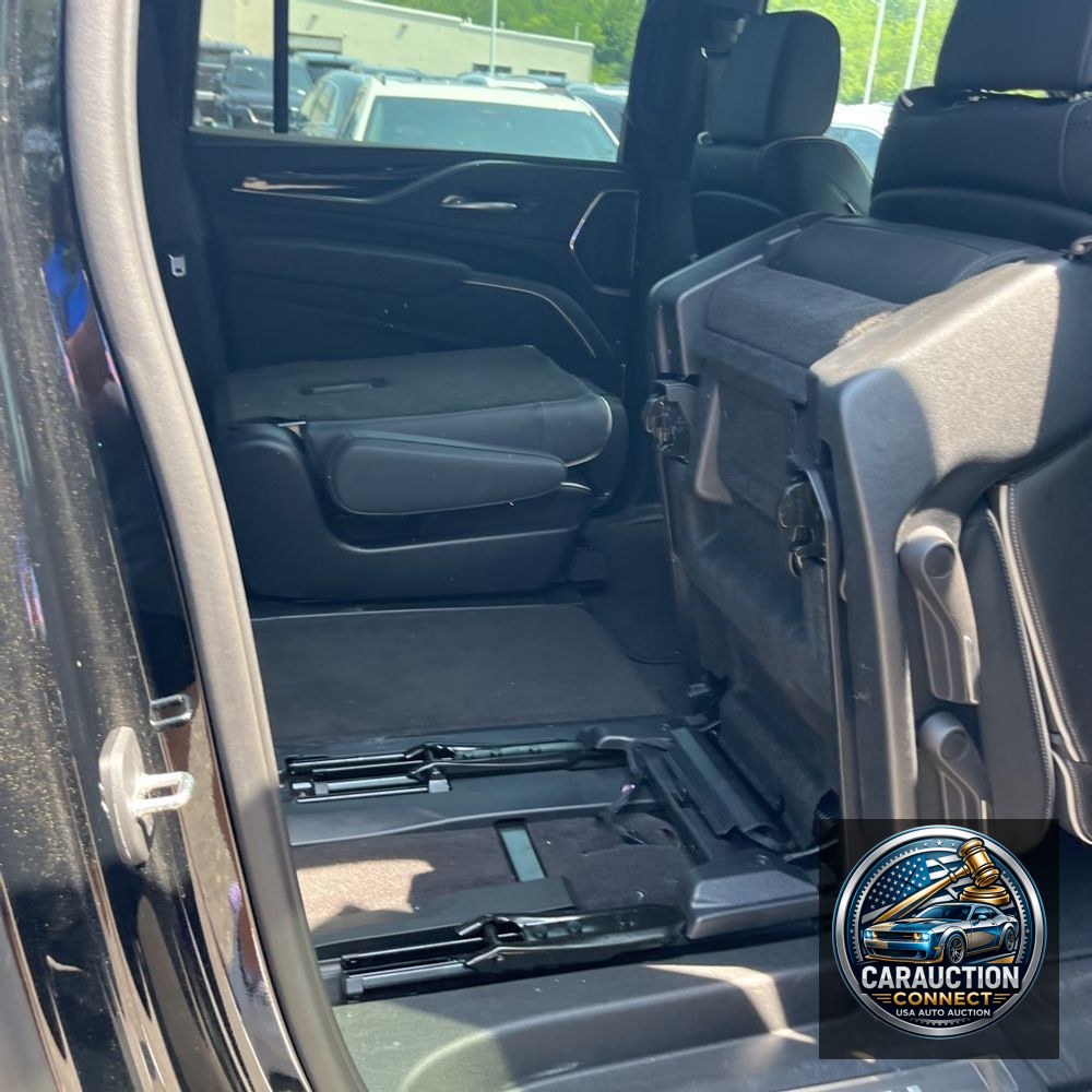 2023 Cadillac Escalade ESV Sport