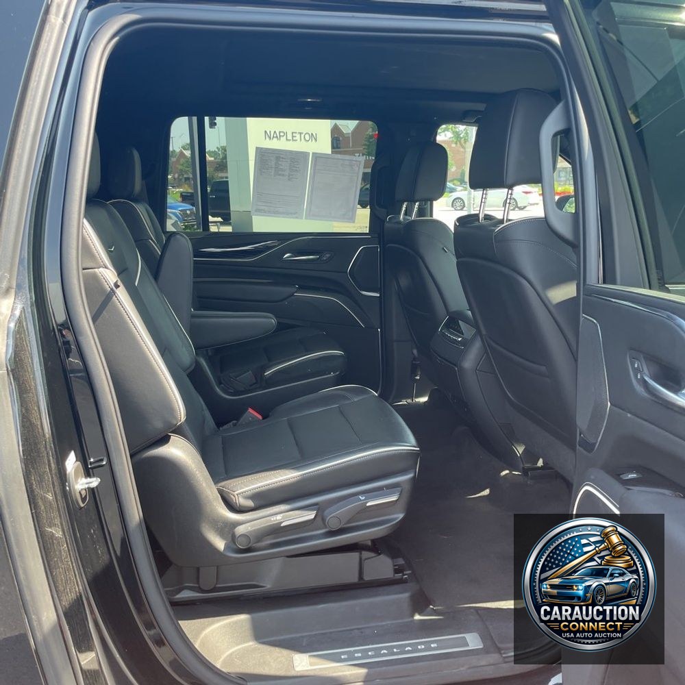 2022 Cadillac Escalade ESV Sport