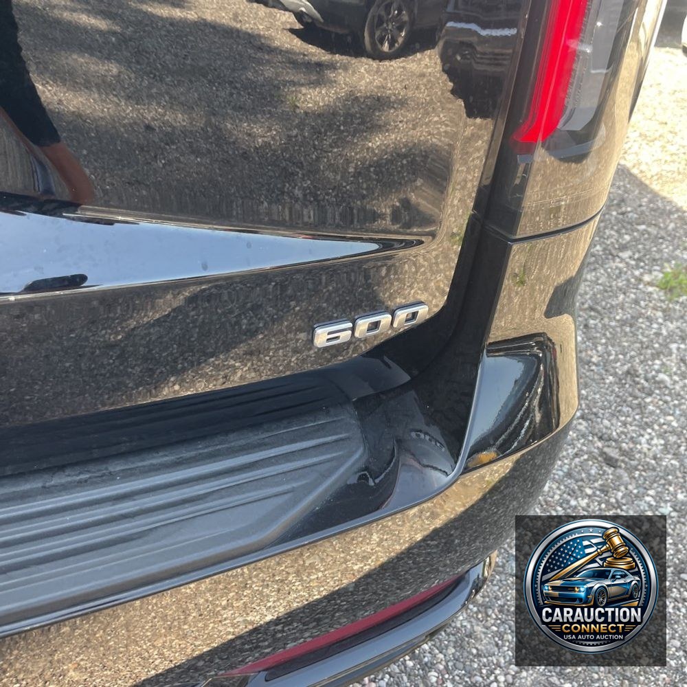 2024 Cadillac Escalade ESV Sport