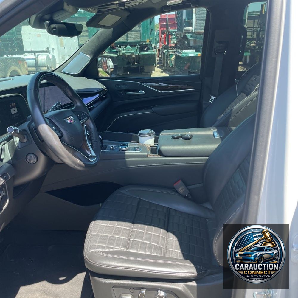 2023 Cadillac Escalade ESV Sport Platinum