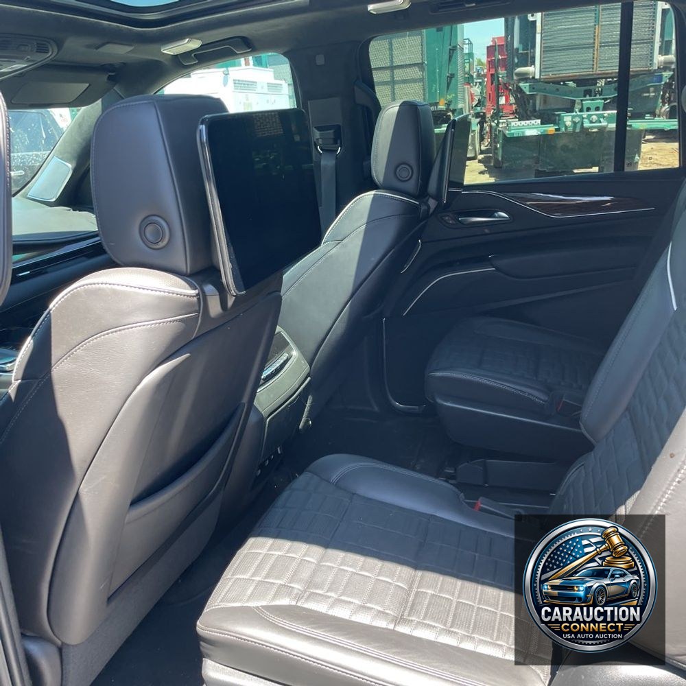 2023 Cadillac Escalade ESV Sport Platinum