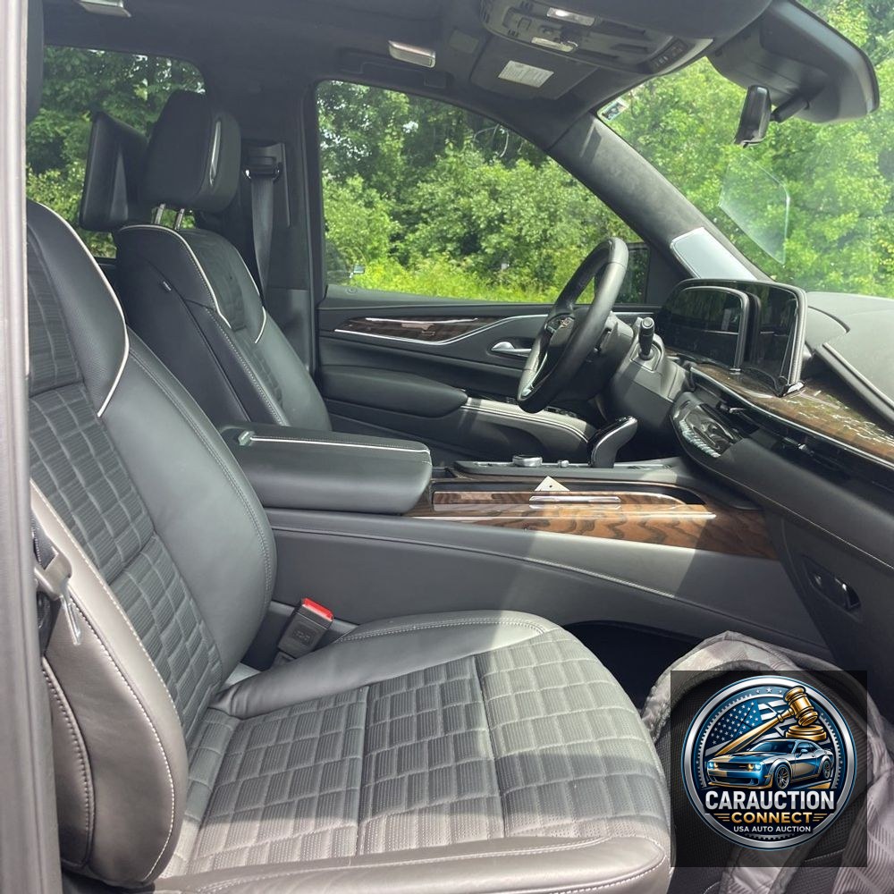 2024 Cadillac Escalade ESV Sport Platinum