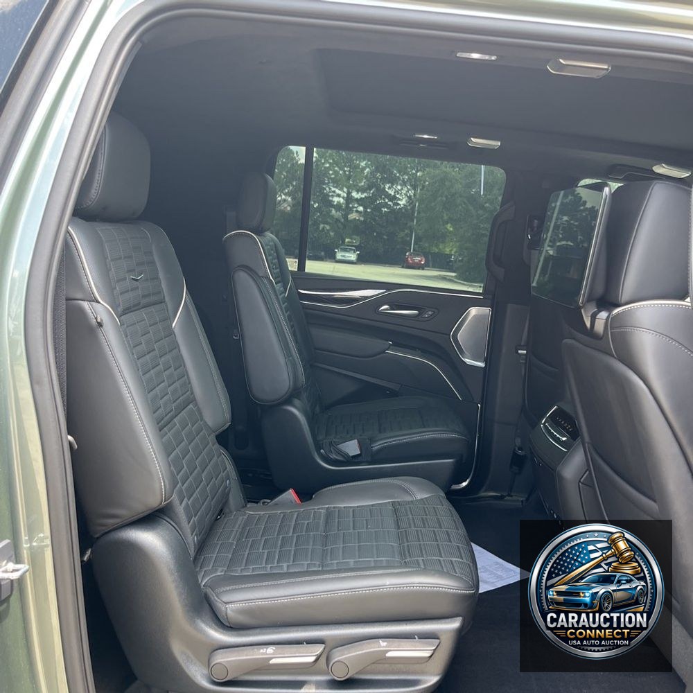 2023 Cadillac Escalade-V ESV Base