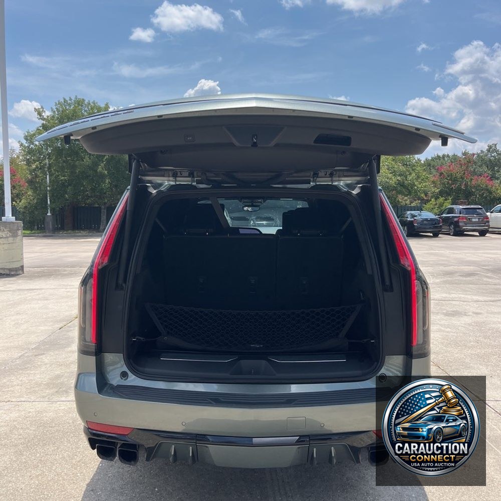 2023 Cadillac Escalade-V ESV Base