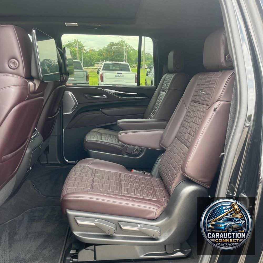 2023 Cadillac Escalade-V ESV Base