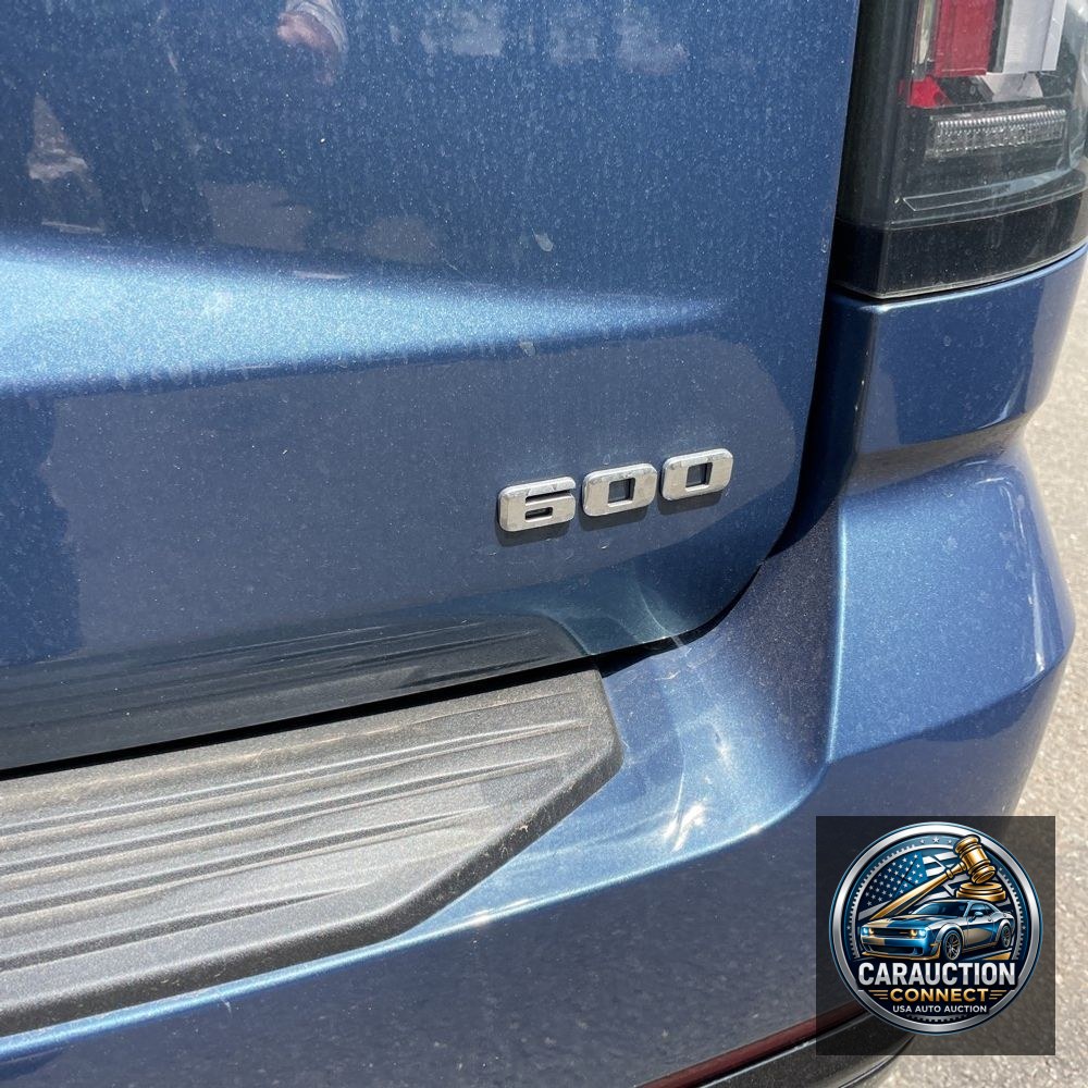 2025 Cadillac Escalade Sport