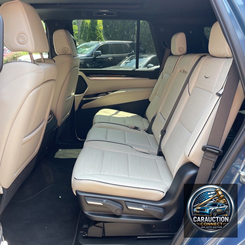 2025 Cadillac Escalade Sport