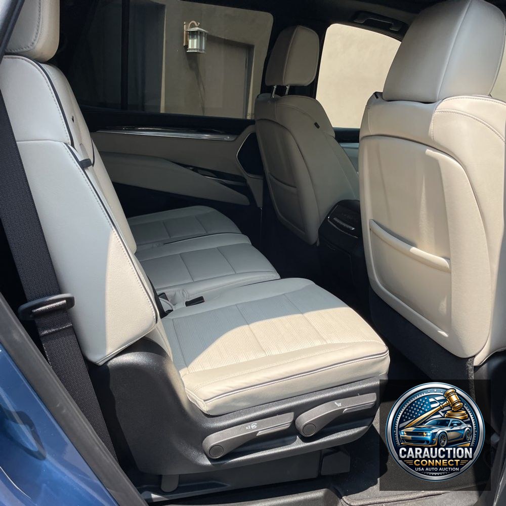 2025 Cadillac Escalade Sport
