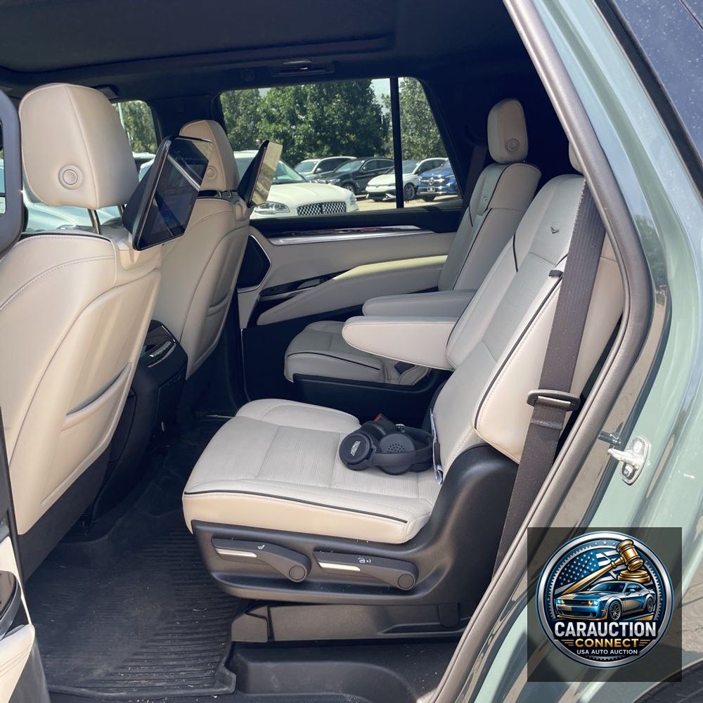 2025 Cadillac Escalade Sport