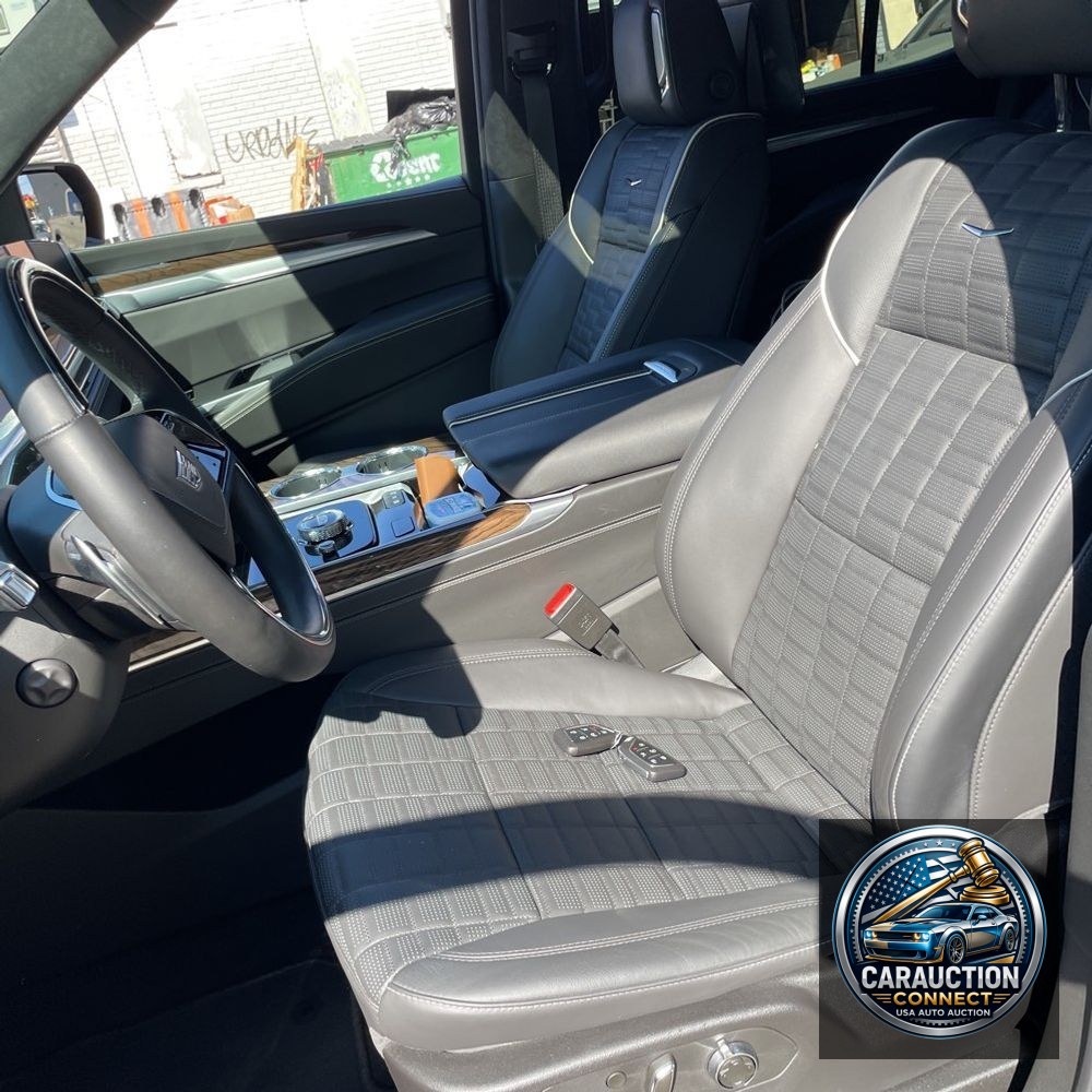 2025 Cadillac Escalade Sport Platinum