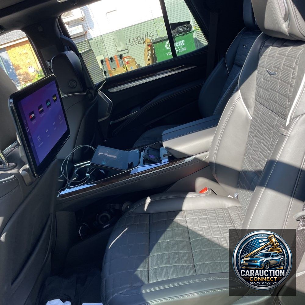 2025 Cadillac Escalade Sport Platinum