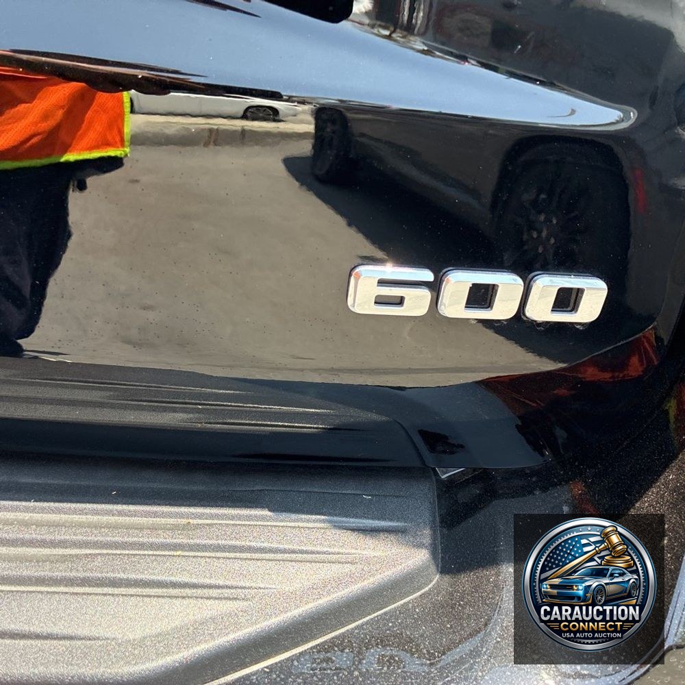 2025 Cadillac Escalade ESV Premium Luxury