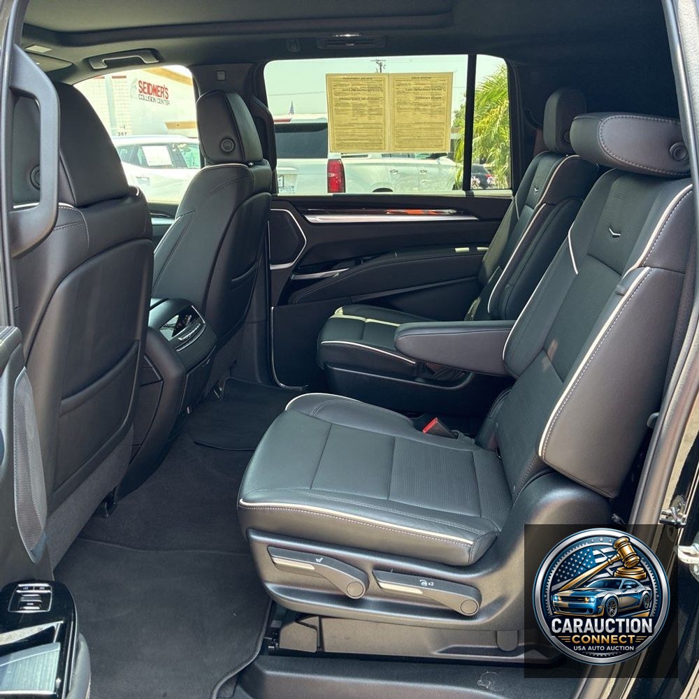 2025 Cadillac Escalade ESV Premium Luxury