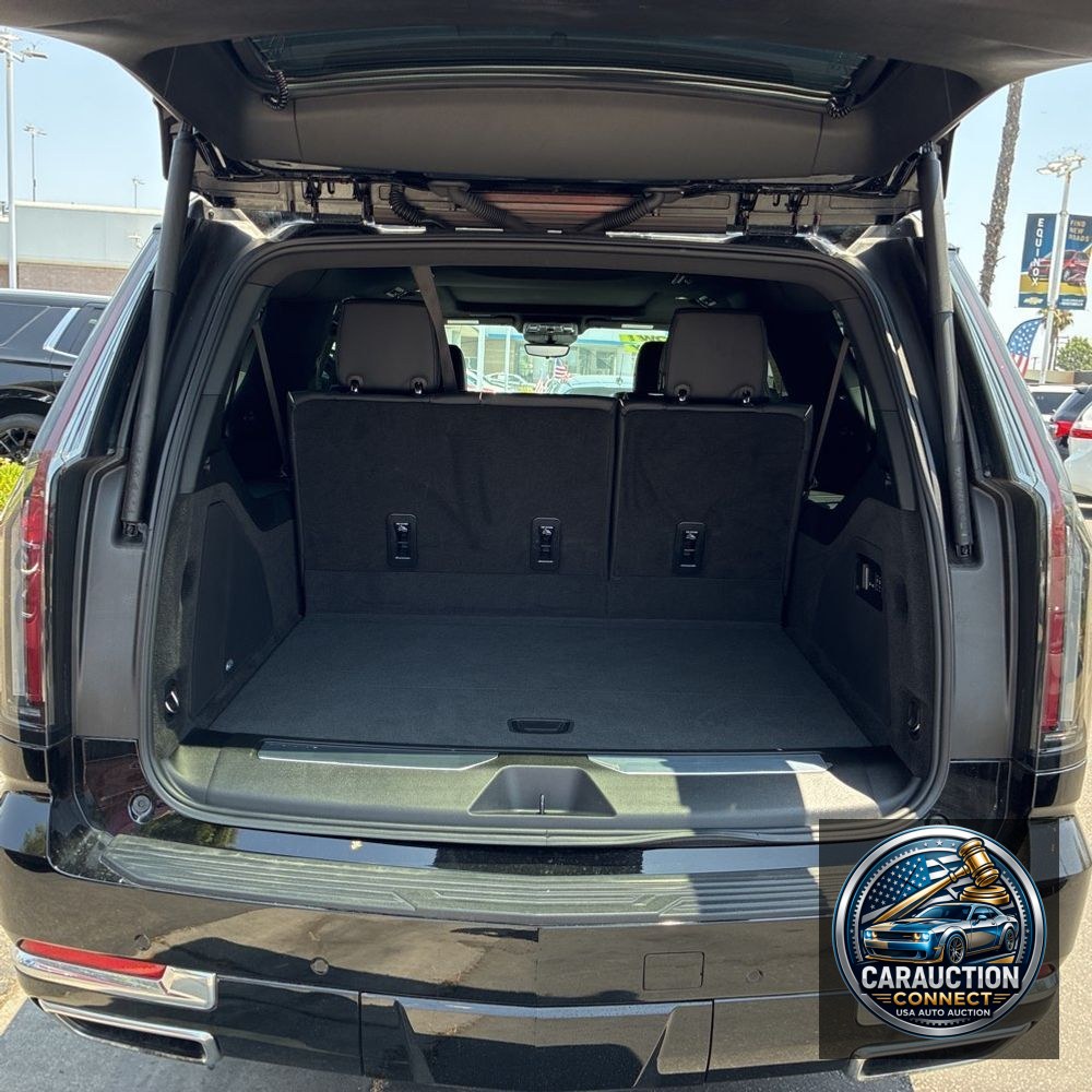 2025 Cadillac Escalade ESV Premium Luxury