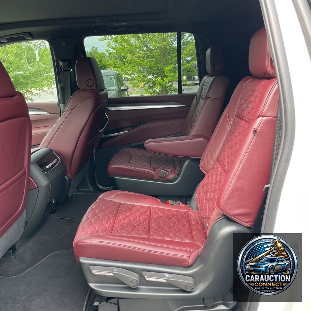 2025 Cadillac Escalade ESV Sport