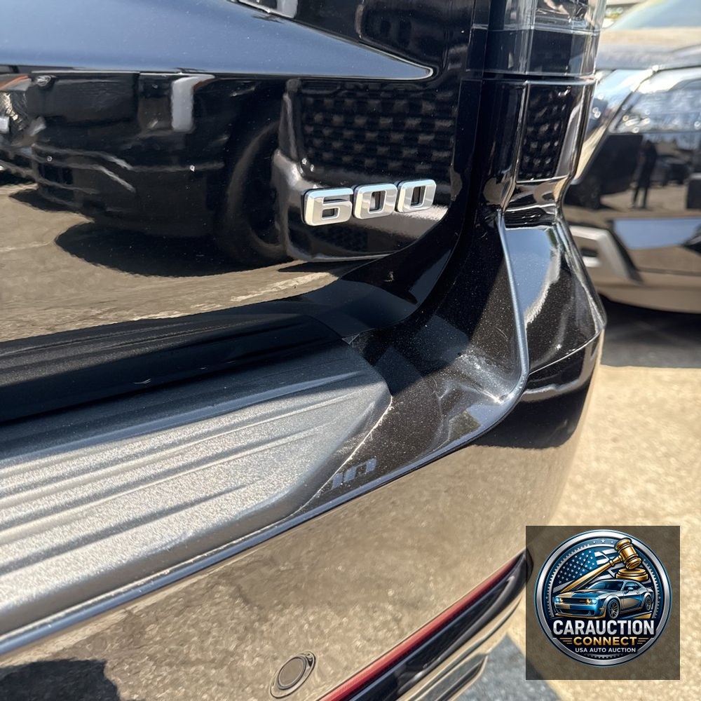 2025 Cadillac Escalade ESV Sport