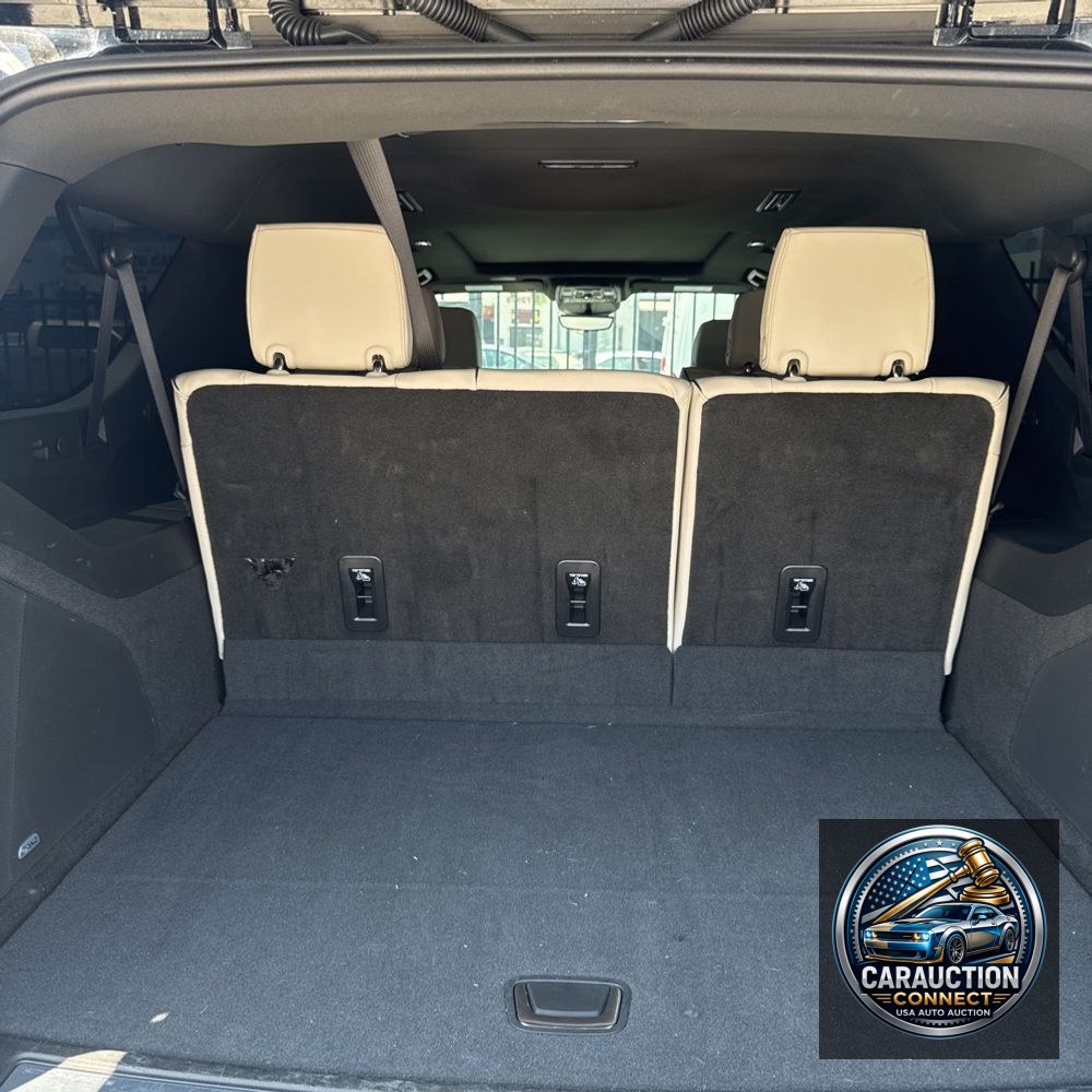 2025 Cadillac Escalade ESV Sport