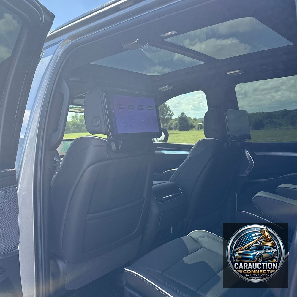 2025 Cadillac Escalade ESV Sport