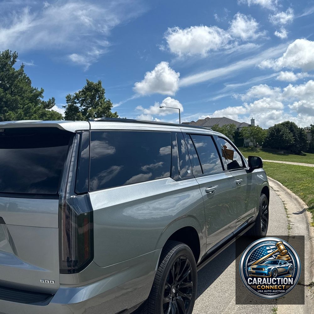 2025 Cadillac Escalade ESV Sport