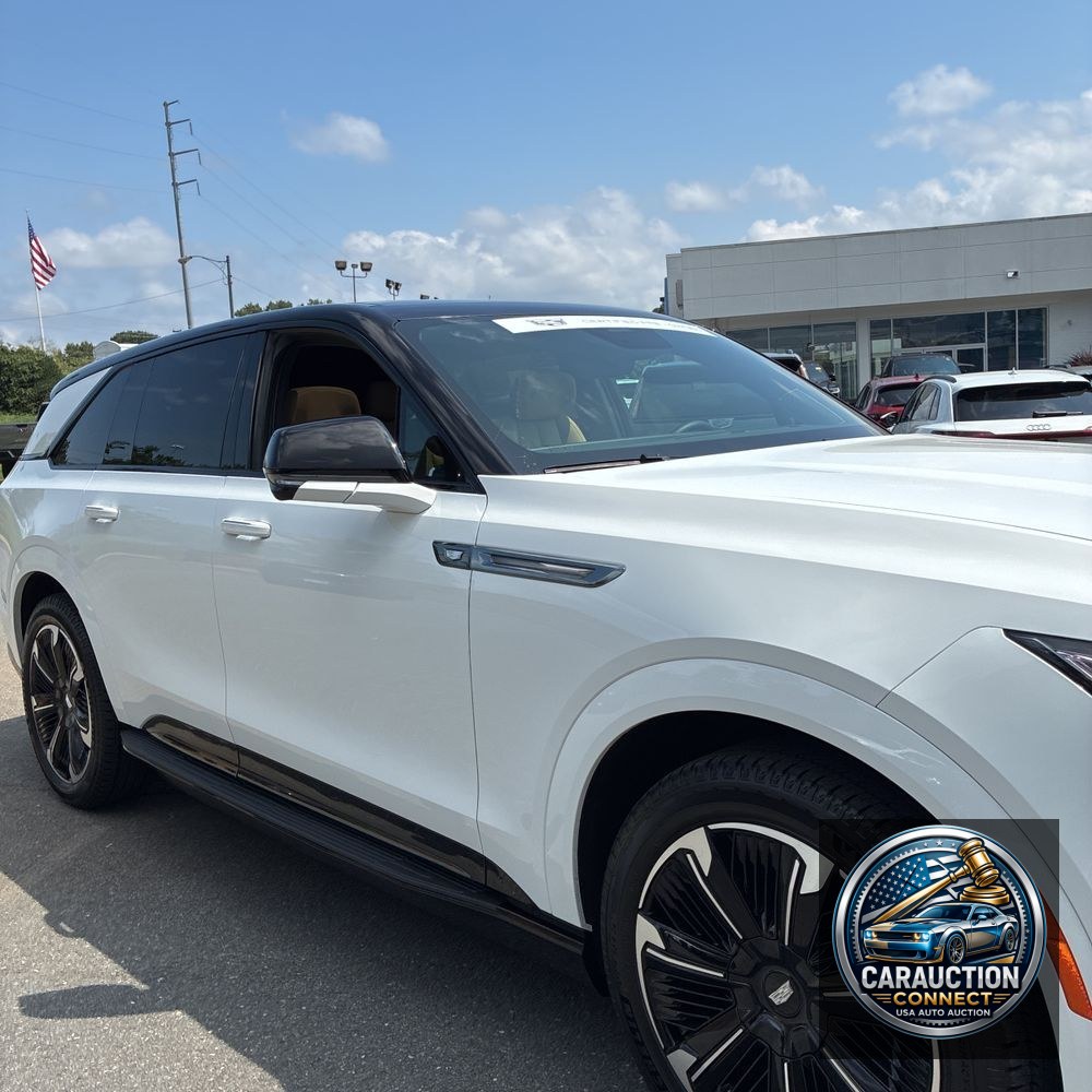 2025 Cadillac Escalade IQ Sport 2