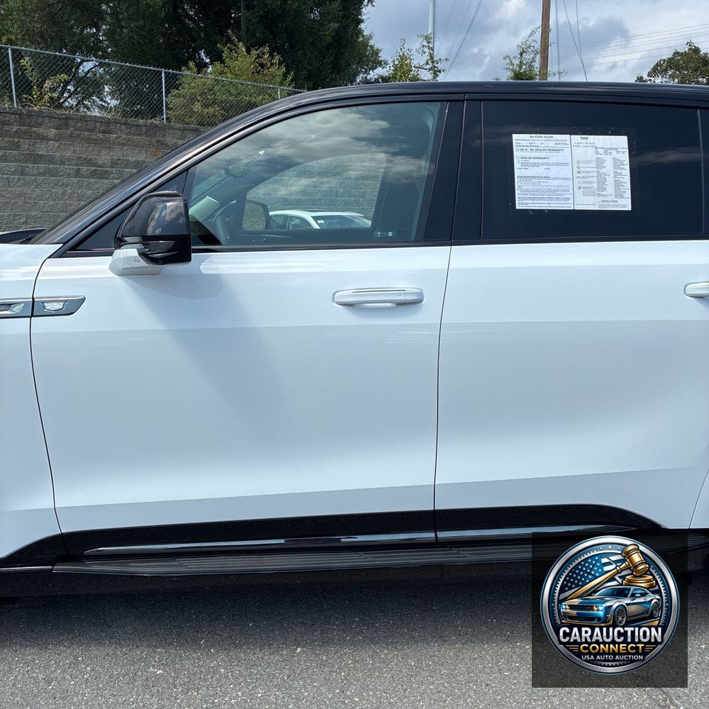 2025 Cadillac Escalade IQ Sport 2