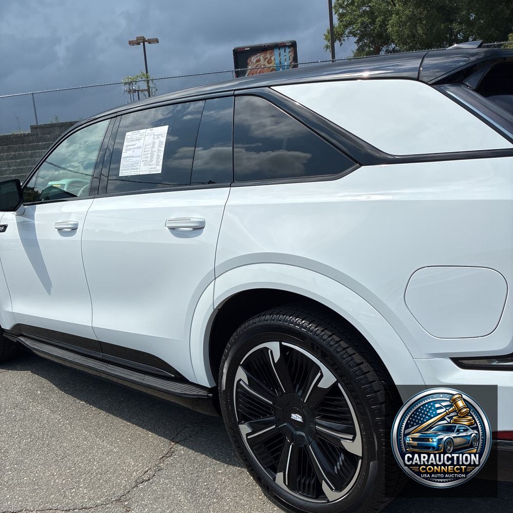 2025 Cadillac Escalade IQ Sport 2