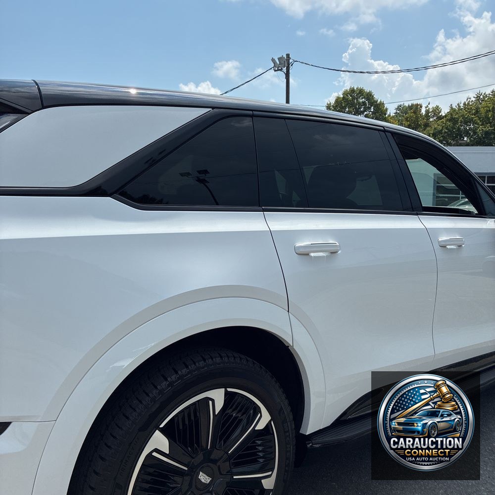 2025 Cadillac Escalade IQ Sport 2
