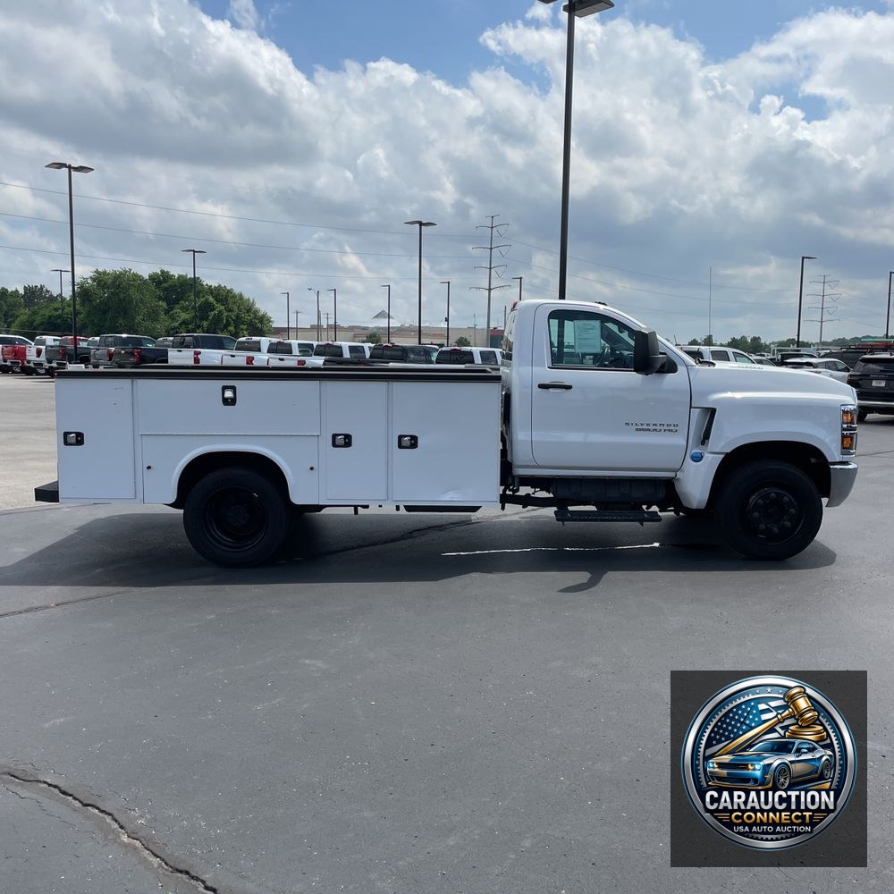 2023 Chevrolet Silverado 4500 W/T