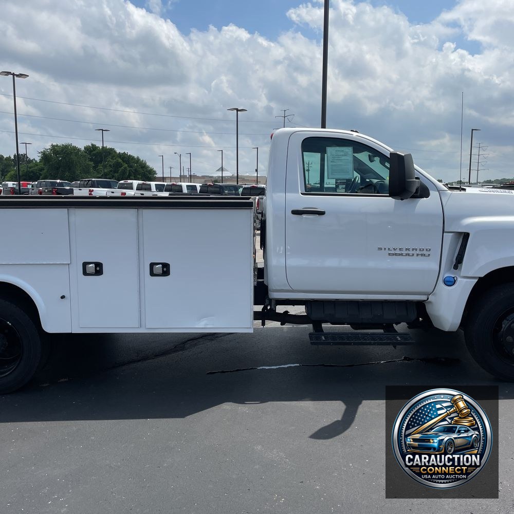 2023 Chevrolet Silverado 4500 W/T